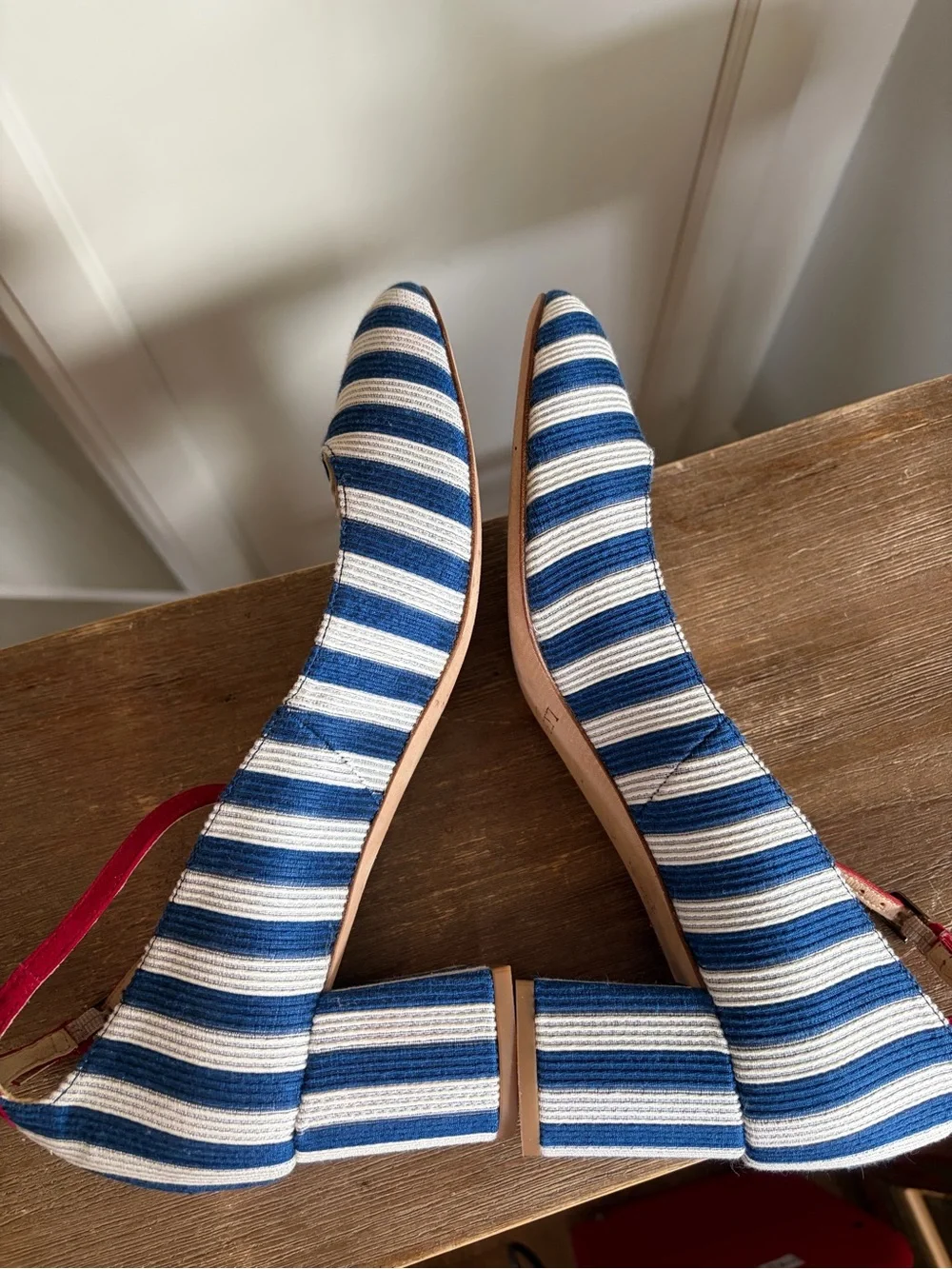 LK Bennett | Hadley closed courts pumps in Blue red  White Striped